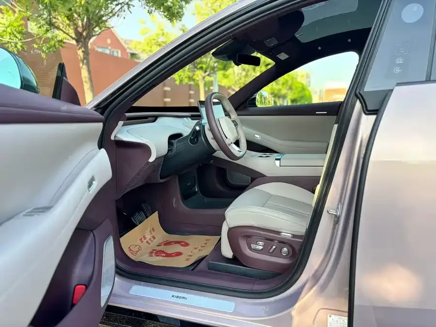 Xiaomi YU7 Xiaomi YU7 2025 Ultra-Long-Range Rear-Wheel Drive Edition 2025 — миниатюра 4