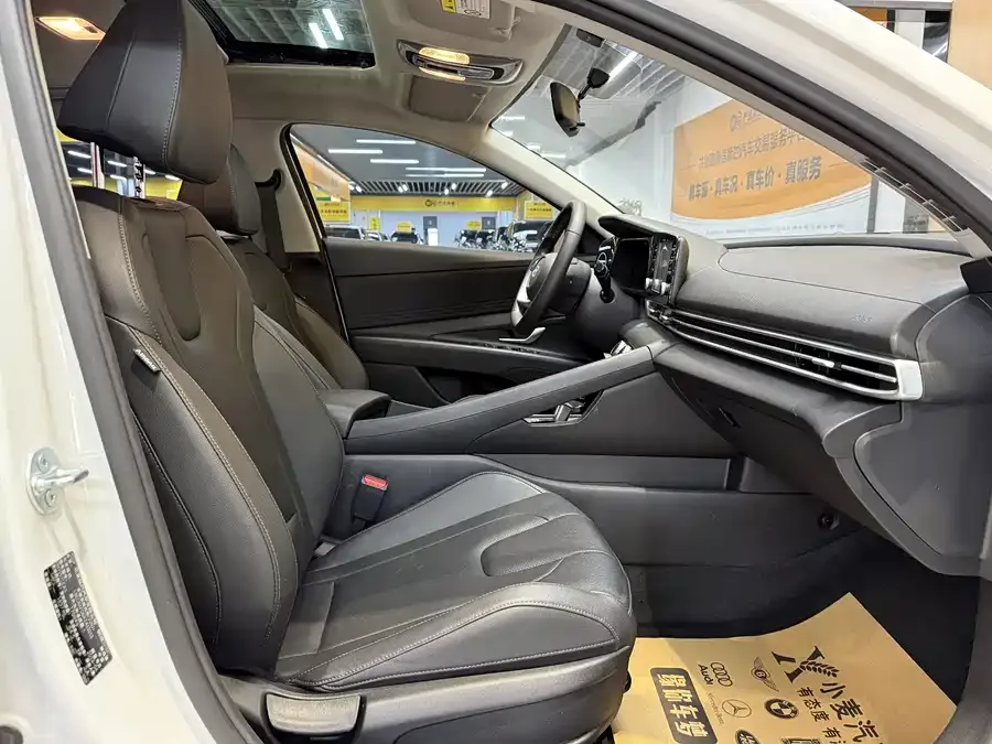 Hyundai Elantra Elantra 2022 1.5L CVT GLX Elite Edition 2024 — миниатюра 3