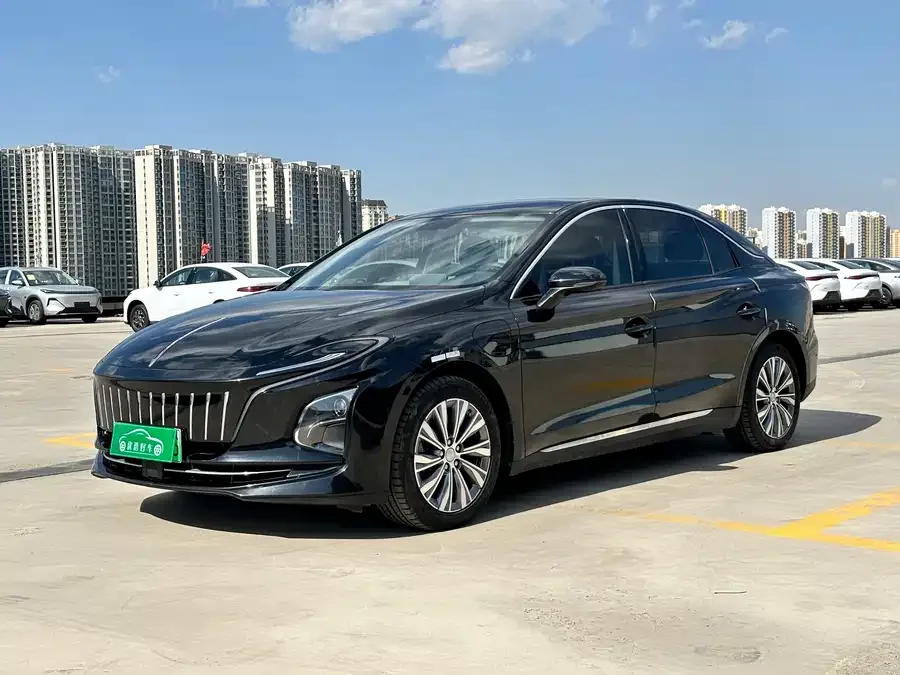 Hongqi E-QM5 2023