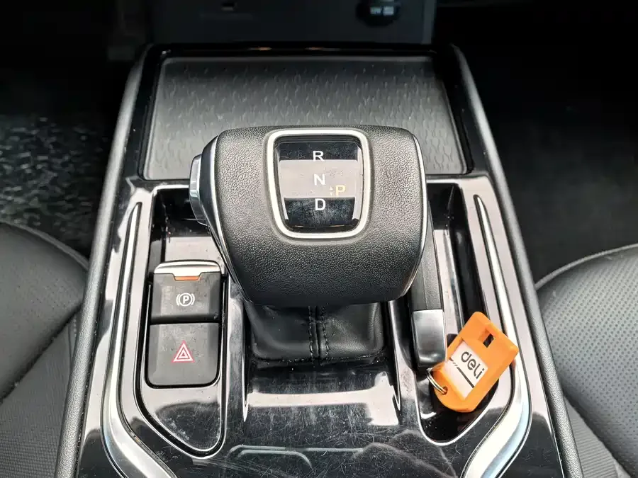 Hongqi E-QM5 Hongqi E-QM5 2023 facelift basic travel version 2023 — миниатюра 4