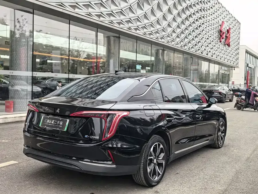 Hongqi E-QM5 Hongqi E-QM5 2023 facelift basic travel version 2023 — миниатюра 5