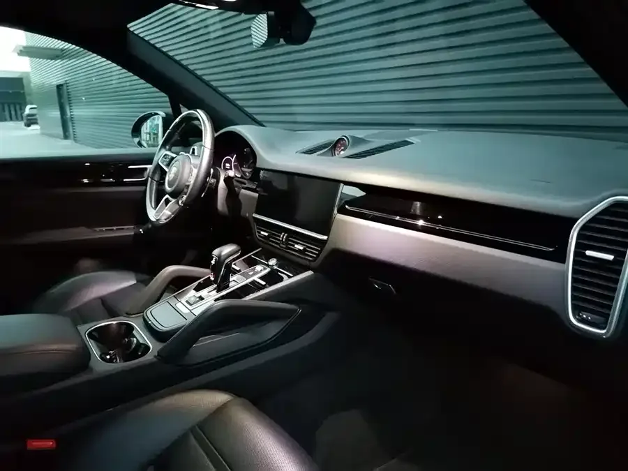 Porsche Cayenne New Energy Cayenne New Energy 2023 Cayenne E-Hybrid 2.0T 2023 — миниатюра 5