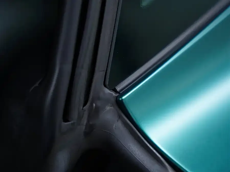 Aston Martin Vantage V8 Vantage 2022 4.0T V8 F1 Edition Coupe 2024 — миниатюра 3