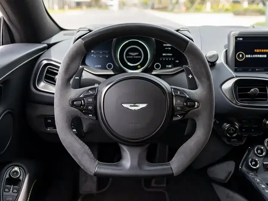 Aston Martin Vantage V8 Vantage 2022 4.0T V8 F1 Edition Coupe 2022 — миниатюра 4