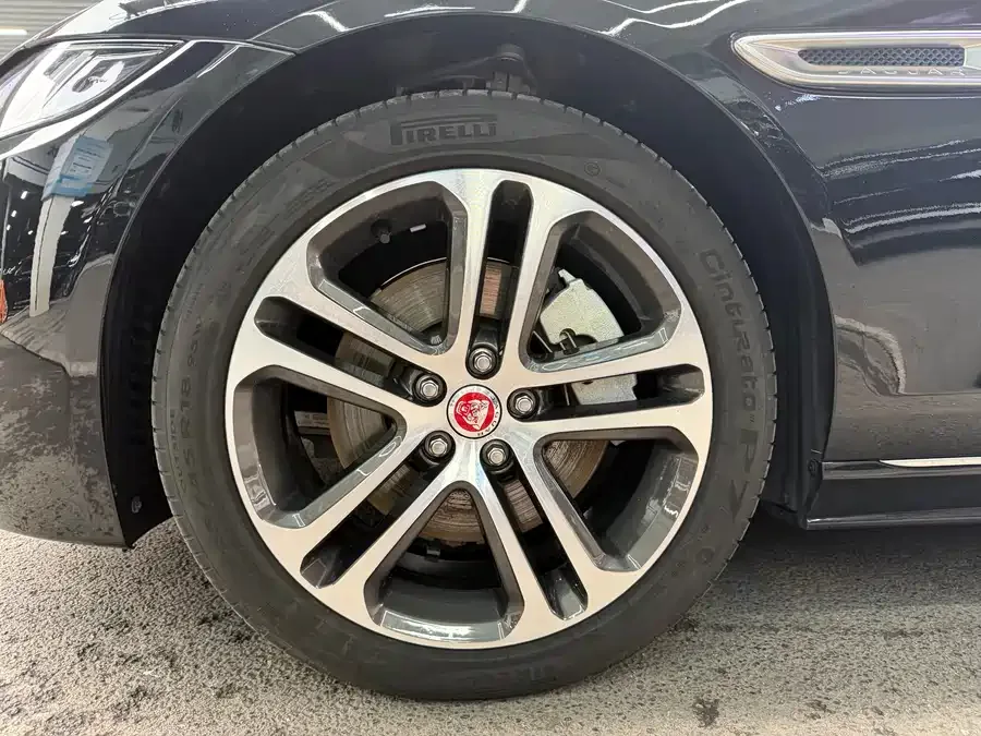 Jaguar XEL 2024 2.0T 250PS R-DYNAMIC S aggressive sports version 2024 — миниатюра 2