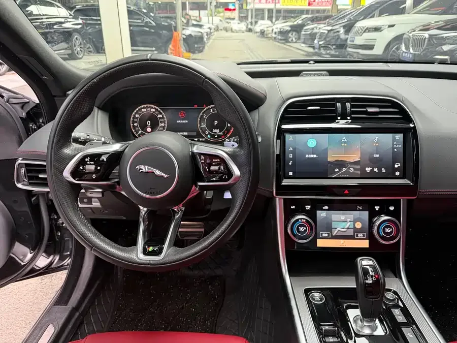 Jaguar XEL 2024 2.0T 250PS R-DYNAMIC S aggressive sports version 2024 — миниатюра 4
