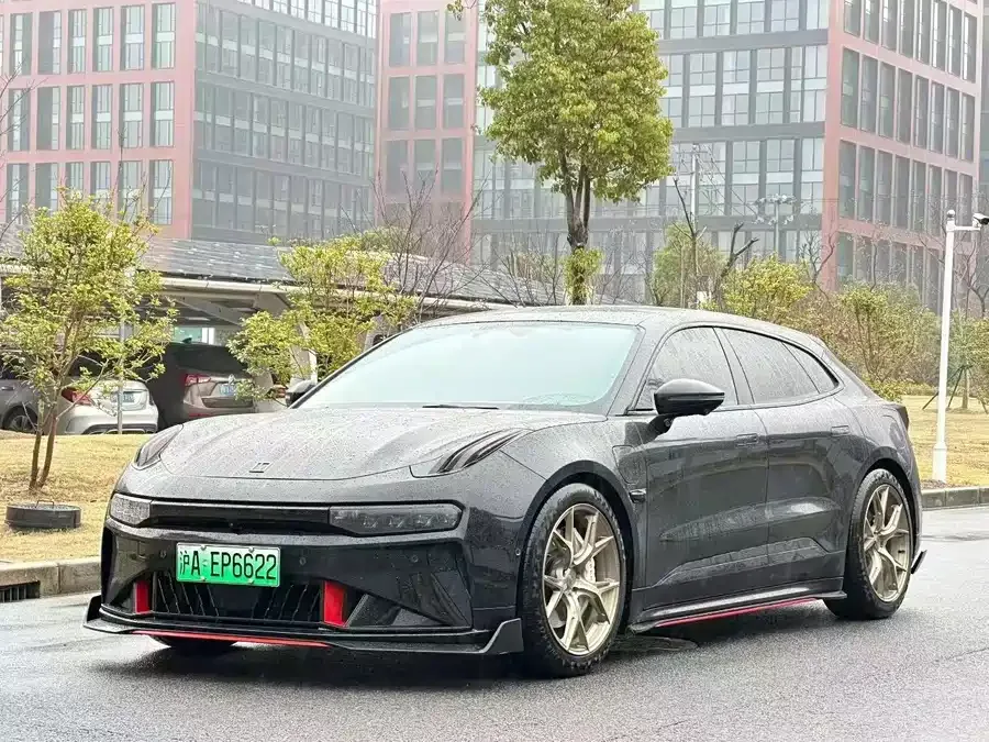 Zeekr 001 2024