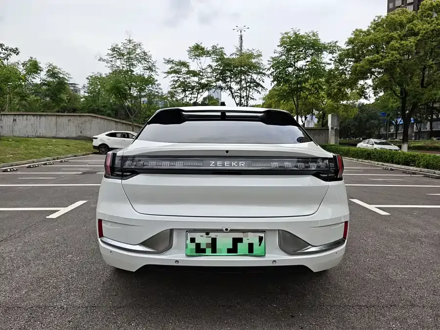 Zeekr 001 Zeekr 001 2022 Ultra-Long-Range Single-Motor WE Edition 2022 — миниатюра 3