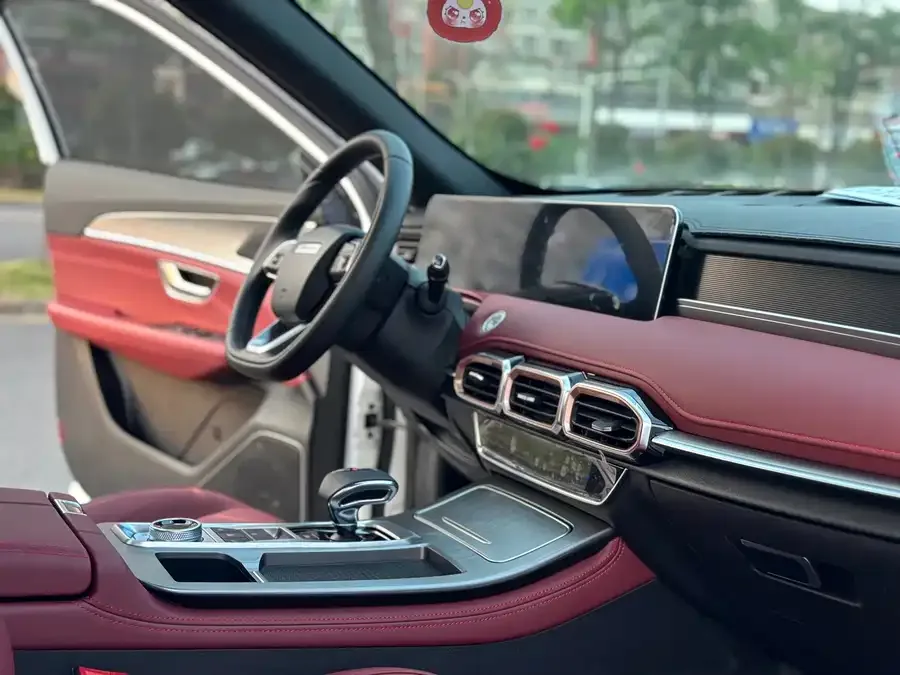 Jetour X70 Plus JETOUR X70 PLUS 2024 Champion Edition 1.5T DCT Champion PRO 7 Seaters 2024 — миниатюра 5
