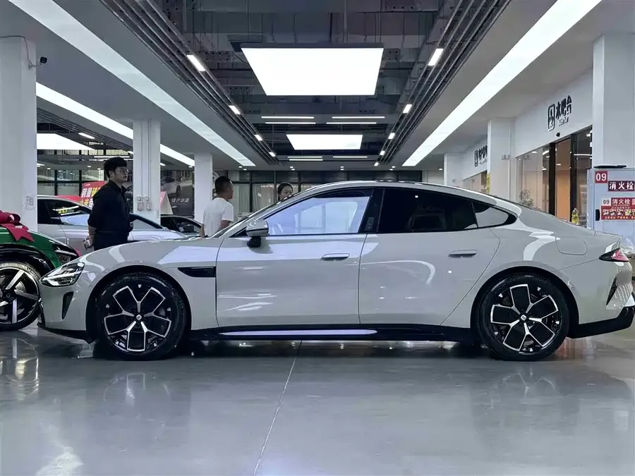Xiaomi SU7 Xiaomi SU7 2024 rear-wheel drive long-range smart driving version 2025 — миниатюра 3