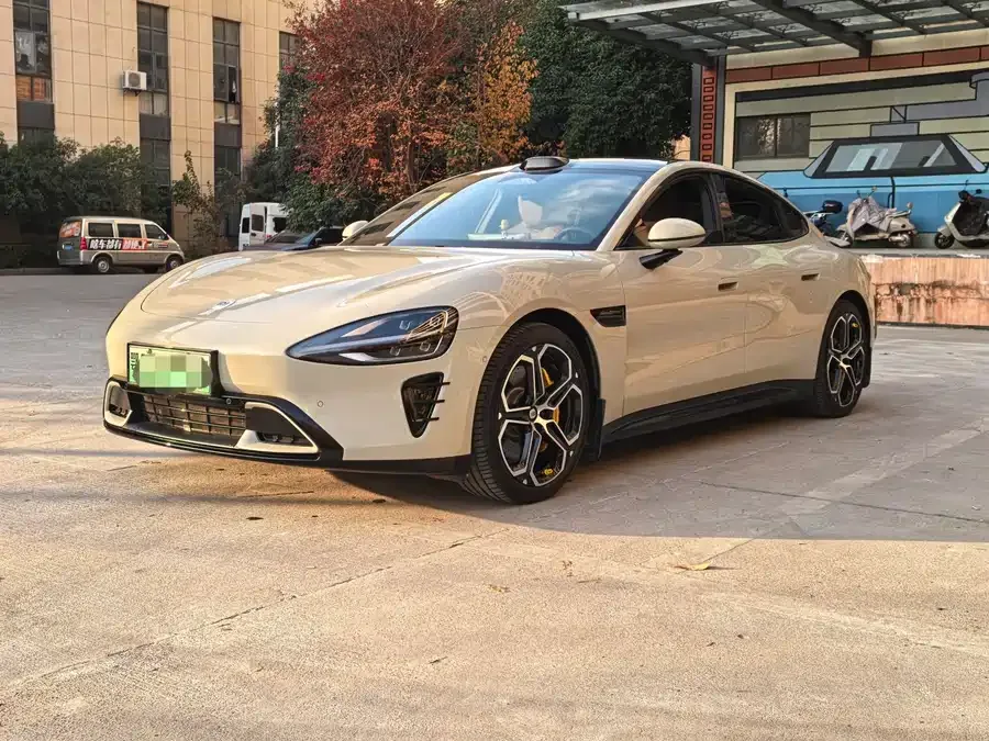 Xiaomi SU7 2025