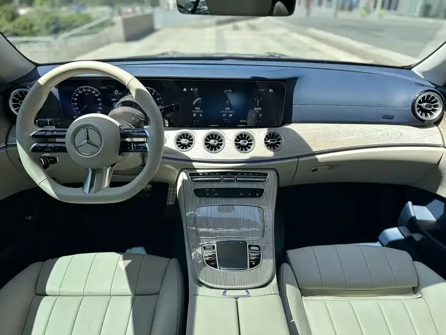 Mercedes-Benz E-Class Mercedes-Benz E-Class (Imported) 2023 E 260 Coupe 2023 — миниатюра 5