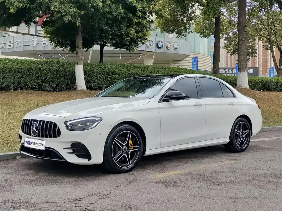 Mercedes-Benz E-Class 2024