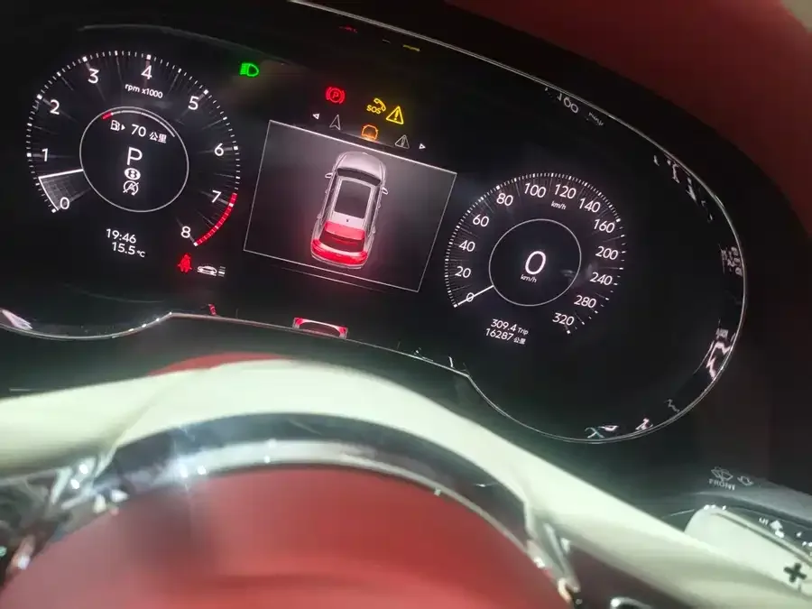 Bentley Bentayga Bentayga 2024 4.0T V8 Long Wheelbase Yadu Edition 2024 — миниатюра 3