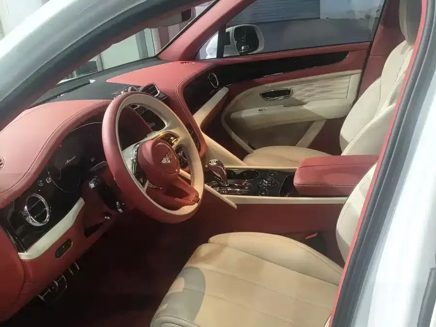 Bentley Bentayga Bentayga 2024 4.0T V8 Long Wheelbase Yadu Edition 2024 — миниатюра 4