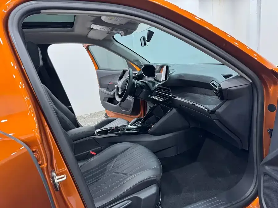 Peugeot 2008 Peugeot 2008 2022 230THP THE ONE 2023 — миниатюра 4