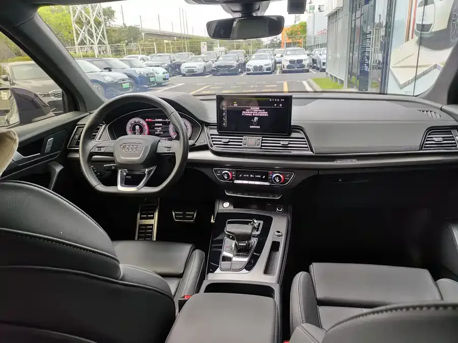 Audi Q5L 2024 40 TFSI Luxury Dynamic Edition 2024 — миниатюра 2