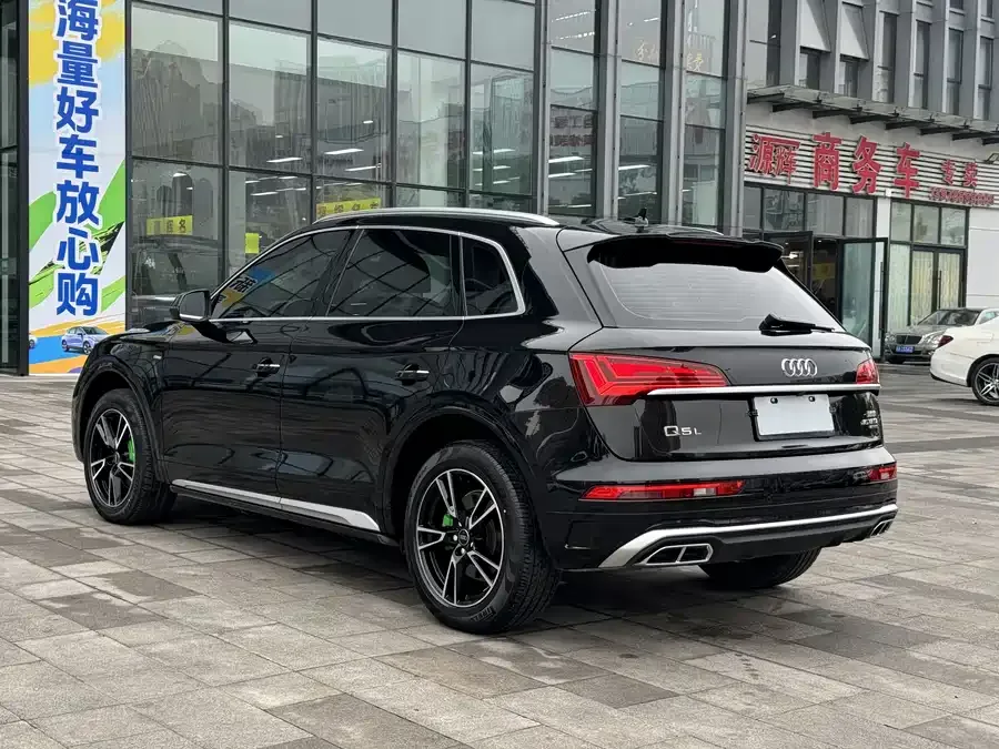 Audi Q5L 2022 40T Fashion Dynamic Edition 2022 — миниатюра 2