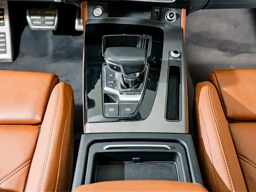 Audi Q5L 2024 40 TFSI Luxury Dynamic Edition 2024 — миниатюра 4