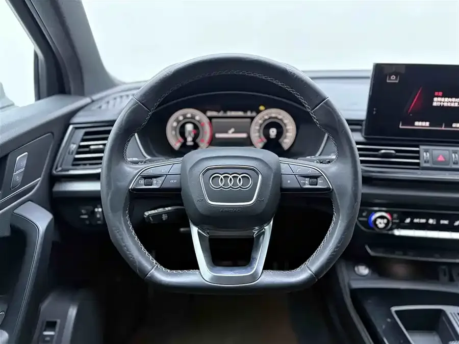 Audi Q5L 2024 40 TFSI Luxury Dynamic Edition 2024 — миниатюра 4