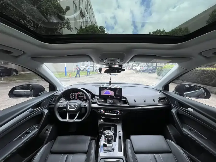 Audi Q5L 2022 40T luxury and dynamic model 2022 — миниатюра 2