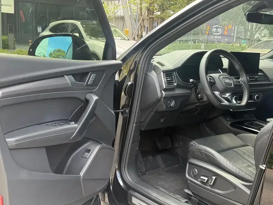 Audi Q5L 2023 40T luxury and dynamic model 2023 — миниатюра 2