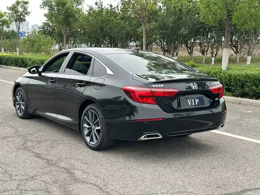 Honda Inspire 2022 Insignia 260TURBO Elegant Edition 2023 — миниатюра 2