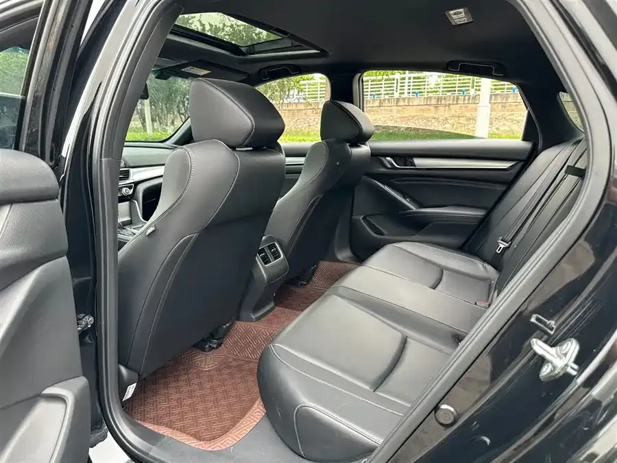 Honda Inspire 2022 Insignia 260TURBO Elegant Edition 2023 — миниатюра 5