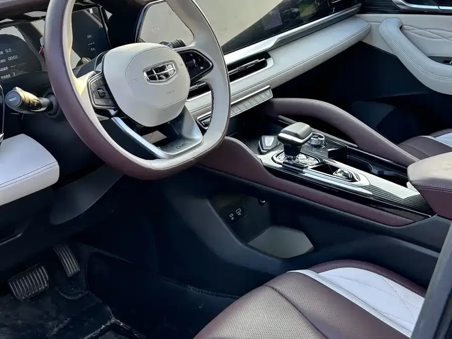 Geely Monjaro Xingyue L 2024 2.0TD High Power Automatic 2WD Yunqi Edition 2023 — миниатюра 4