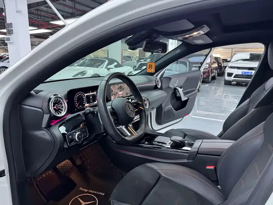 Mercedes-Benz Class A Mercedes-Benz A-Class 2023 A 200 L Fashion Edition 2023 — миниатюра 2