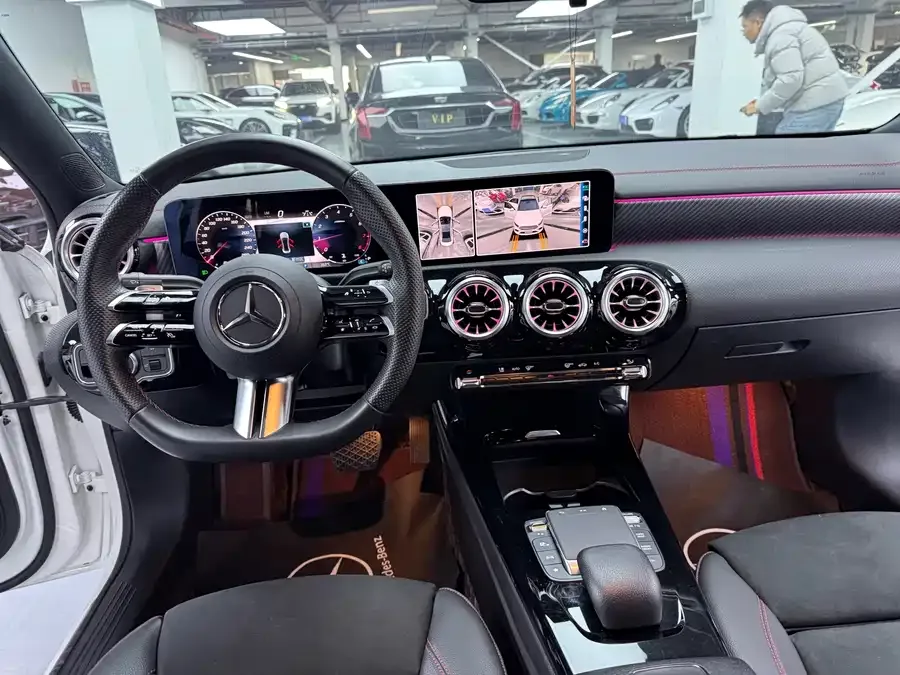 Mercedes-Benz Class A Mercedes-Benz A-Class 2023 A 200 L Fashion Edition 2023 — миниатюра 3