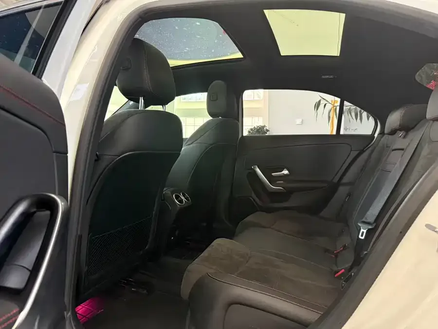 Mercedes-Benz Class A Mercedes-Benz A-Class 2023 A 200 L Fashion Edition 2023 — миниатюра 2
