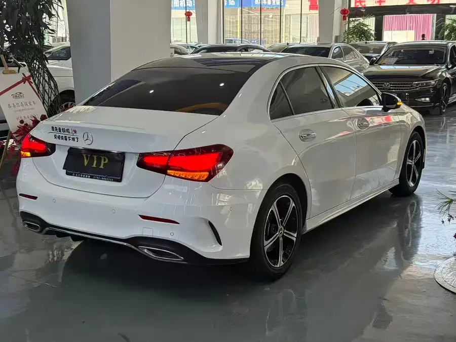Mercedes-Benz Class A Mercedes-Benz A-Class 2023 A 200 L Fashion Edition 2023 — миниатюра 3