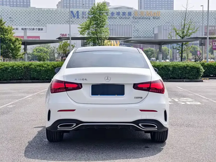 Mercedes-Benz Class A Mercedes-Benz A-Class 2023 A 180 L 2023 — миниатюра 2