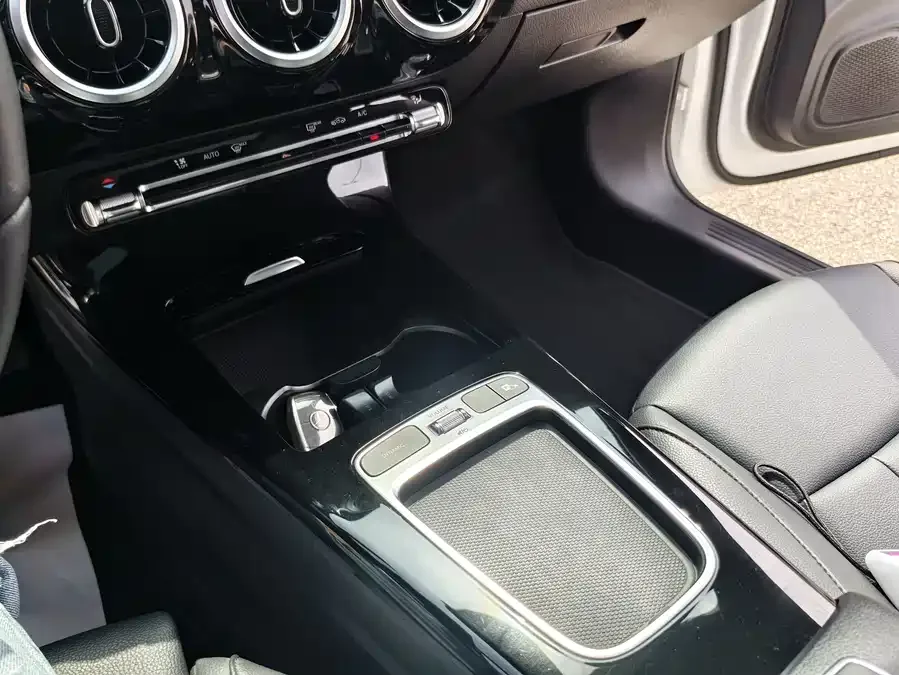 Mercedes-Benz Class A Mercedes-Benz A-Class 2023 A 180 L 2023 — миниатюра 5