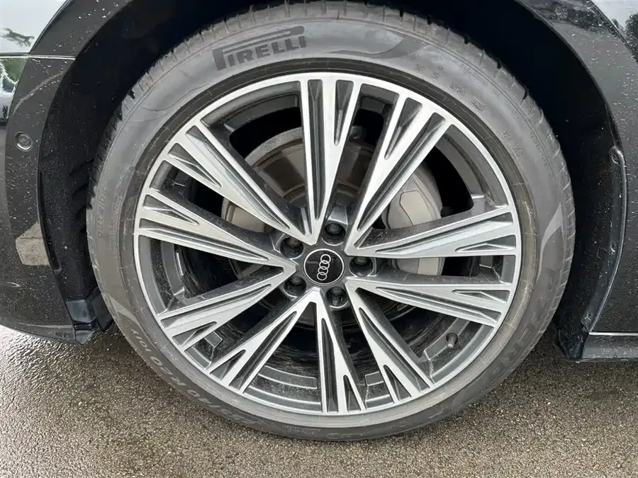 Audi A6L 2025 45 TFSI Selected Dynamic Edition 2025 — миниатюра 4