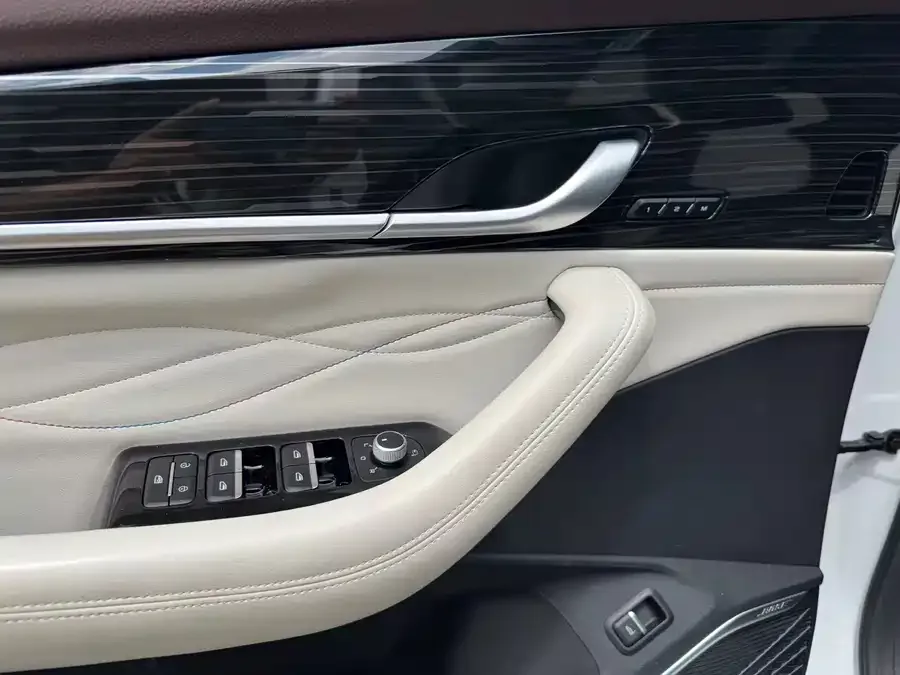 Geely Monjaro Xingyue L 2021 2.0TD High-power Automatic 4WD Flagship Model 2023 — миниатюра 4