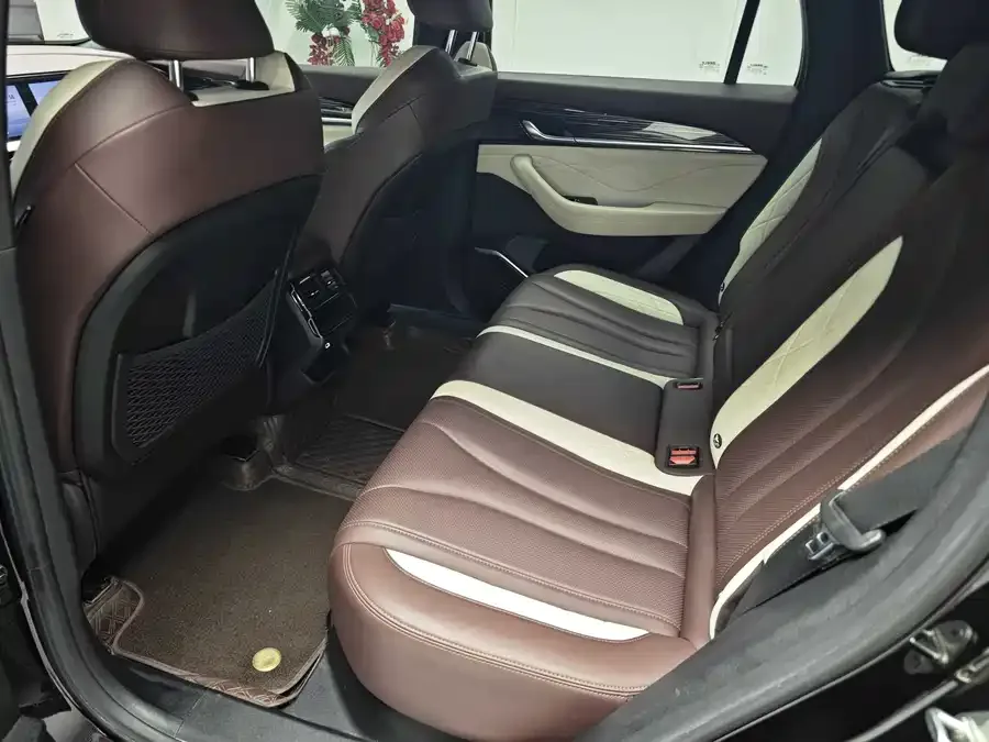 Geely Monjaro Xingyue L 2024 2.0TD High Power Automatic 2WD Yunqi Edition 2023 — миниатюра 2