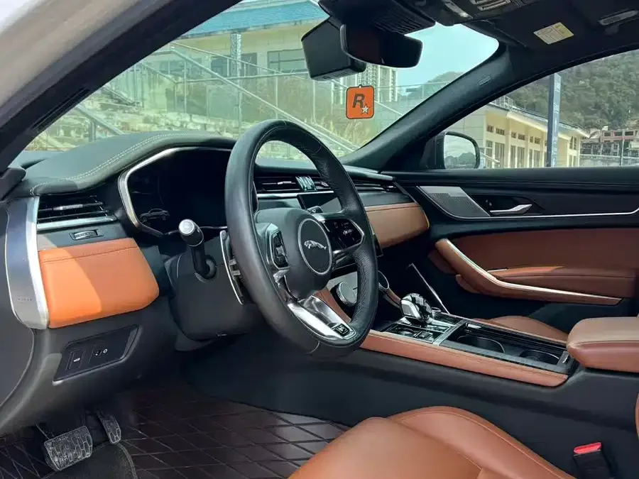 Jaguar XFL 2023 XFL 2.0T P250 2WD Elite Sports Gilded Edition 2024 — миниатюра 4