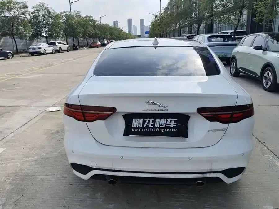 Jaguar XEL 2021 2.0T 250PS R-DYNAMIC S aggressive sports version 2022 — миниатюра 3