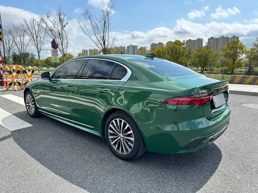 Jaguar XEL 2022 2.0T 200PS R-DYNAMIC Youth Sports Edition 2022 — миниатюра 2