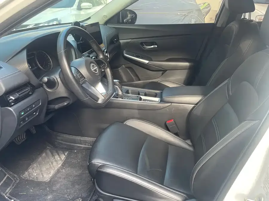 Nissan Sylphy Sylphy 2023 1.6L CVT Enjoy Edition 2023 — миниатюра 4