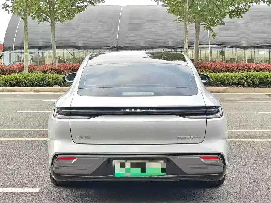 Geely Galaxy Star 8 Galaxy Star 8 2025 130km EM-i Premium Edition 2025 — миниатюра 5