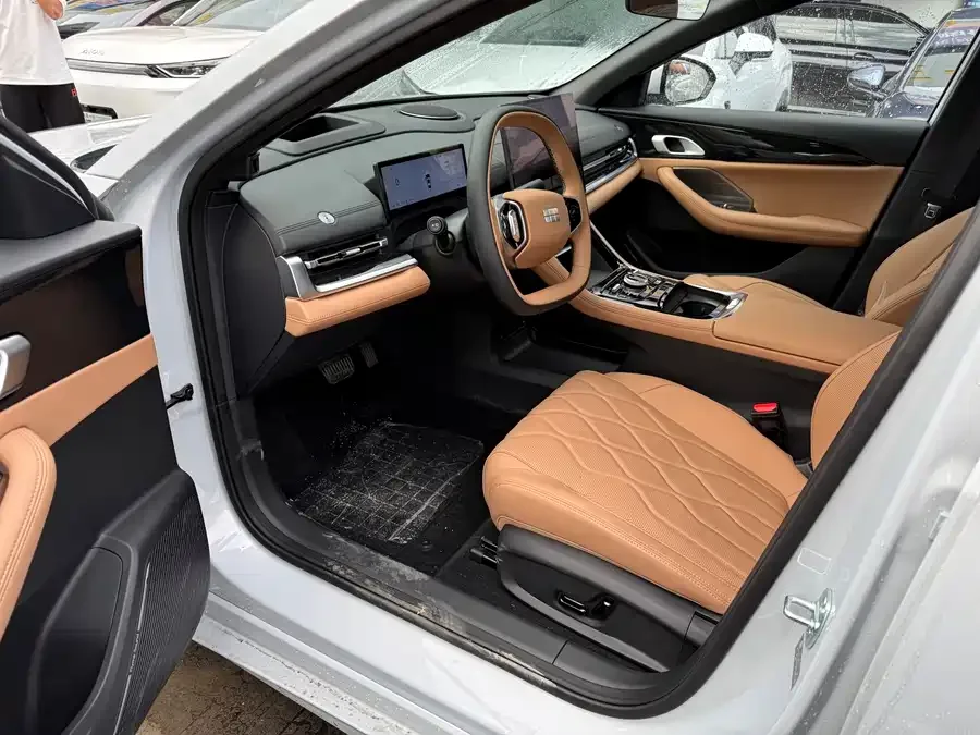 Geely Galaxy A7 Galaxy A7 2025 EM-i 150km Starship Edition 2026 — миниатюра 3