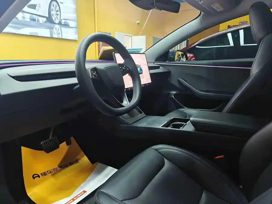 Tesla Model 3 Model 3 2023 rear-wheel drive version 2024 — миниатюра 4
