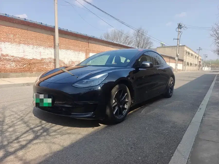 Tesla Model 3 2022