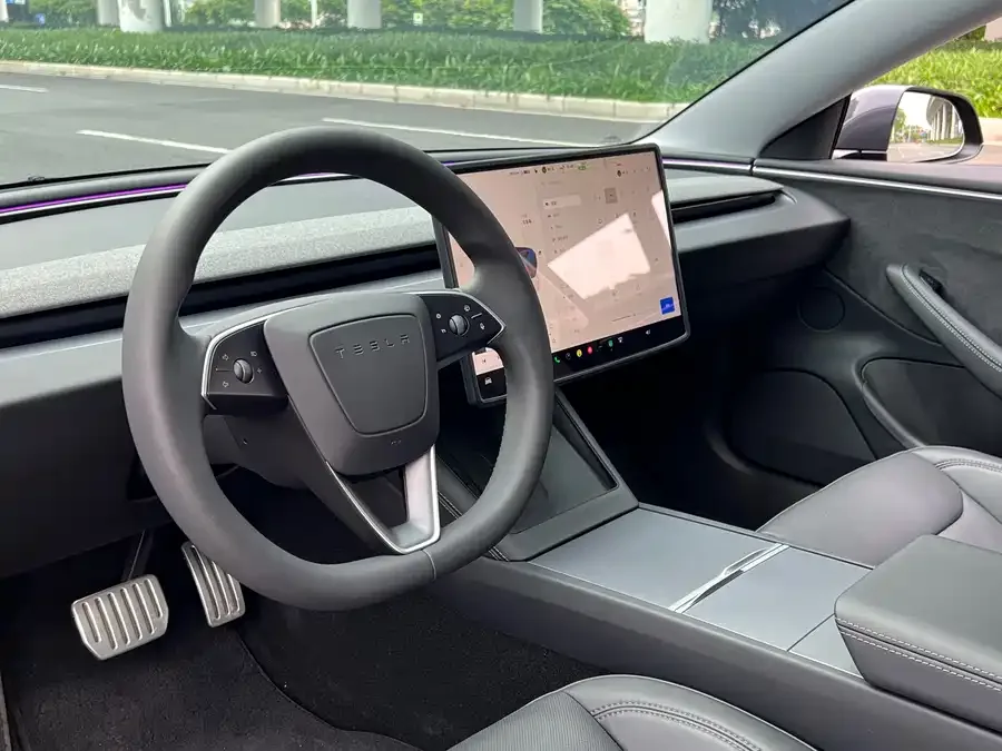 Tesla Model 3 Model 3 2023 Long Range All-Wheel Drive 2024 — миниатюра 2