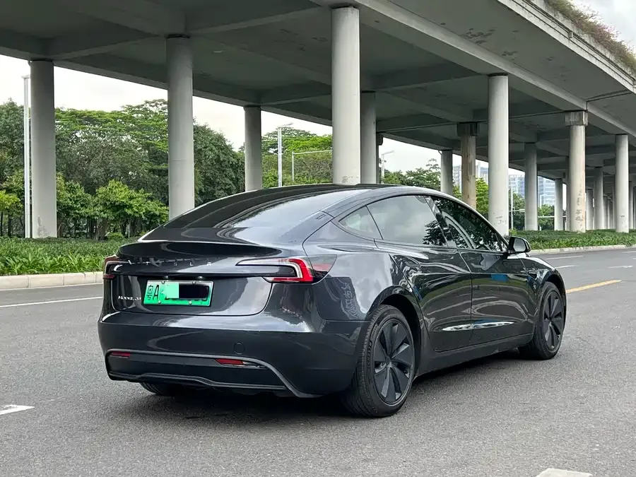 Tesla Model 3 Model 3 2023 Long Range All-Wheel Drive 2024 — миниатюра 5