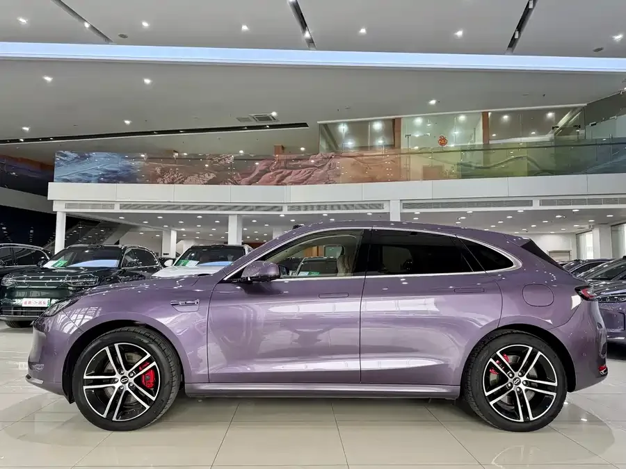 AITO M5 M5 2025 Extended Range Ultra 4WD Edition 2025 — миниатюра 2