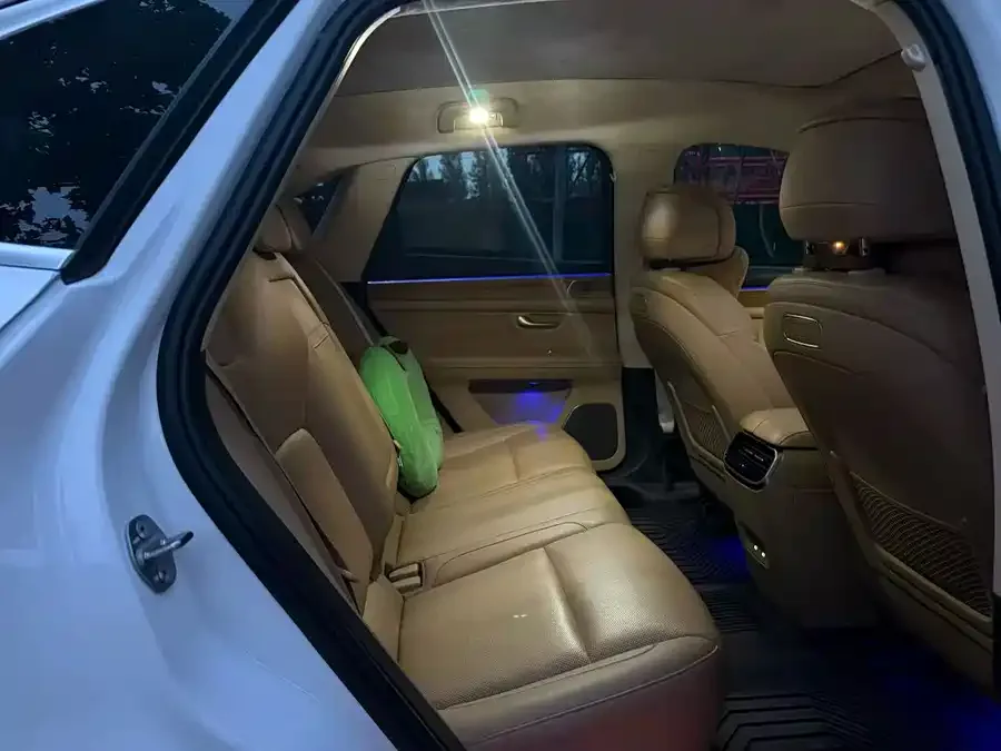 AITO M5 M5 2024 pure electric Max rear-wheel drive high-end intelligent driving version 2023 — миниатюра 2